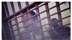 ""En esta mazmorra nunca nadie se encuentra bien" ""En esta mazmorra nunca nadie se encuentra bien"