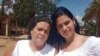 La activista Ania Zamora (izquierda) y su hija la dama de blanco Sisi Abascal Zamora.