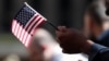 Un nuevo ciudadano de EEUU, durante una ceremonia de naturalización en Nueva York, en septiembre del 2019.