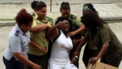 Niegan renovación de pasaporte a líder de Damas de Blanco Berta Soler Niegan renovación de pasaporte a líder de Damas de Blanco Berta Soler