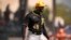 Aroldis Chapman, lanzador de los Piratas de Pittsburgh, el 9 de marzo de 2024. (AP/Charlie Neibergall).