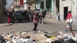 Habaneros opinan sobre la basura en las calles. Habaneros opinan sobre la basura en las calles.