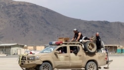 Los Talibanes prohíben transmisiones de la VOA y otros medios Los Talibanes prohíben transmisiones de la VOA y otros medios