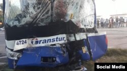 Ómnibus de Transtur accidentado en la provincia Granma.