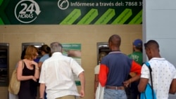 "Estas medidas meten miedo", cubanos reaccionan al anuncio de la bancarización "Estas medidas meten miedo", cubanos reaccionan al anuncio de la bancarización