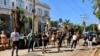 Artistas en La Habana frente al Ministerio de Cultura, 27 de enero de 2021. (Foto de Reynier Leyva).