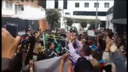 Cientos de cubanos en Ecuador claman por la ayuda de México para llegar a EEUU Cientos de cubanos en Ecuador claman por la ayuda de México para llegar a EEUU