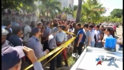 Fin de semana de protestas frente a la embajada de Ecuador en La Habana Fin de semana de protestas frente a la embajada de Ecuador en La Habana