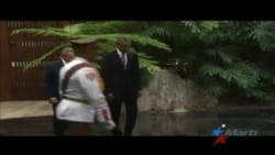 Raúl Castro recibe a Barack Obama Raúl Castro recibe a Barack Obama